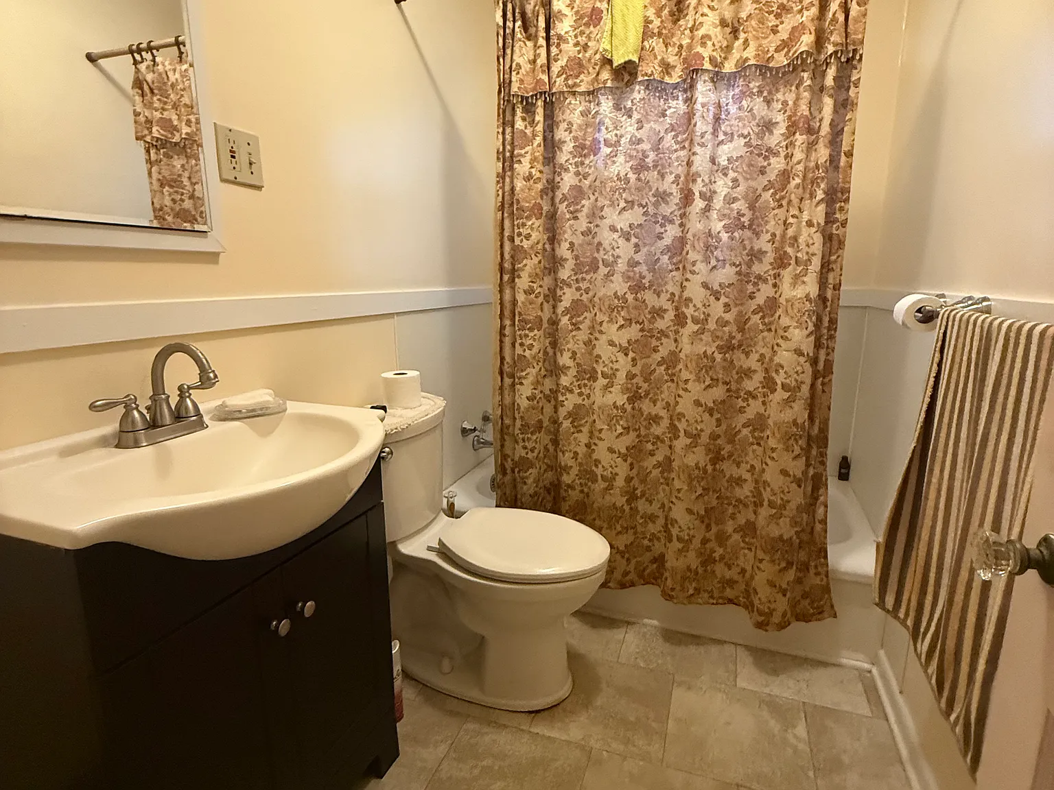 409 Sheridan Ave — Photo 2