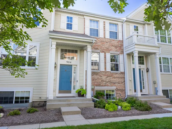 904 Clover Ln, Hampshire, IL 60140