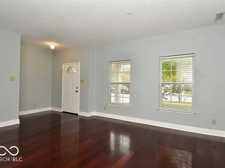 15208 Radiance Dr — Photo 5