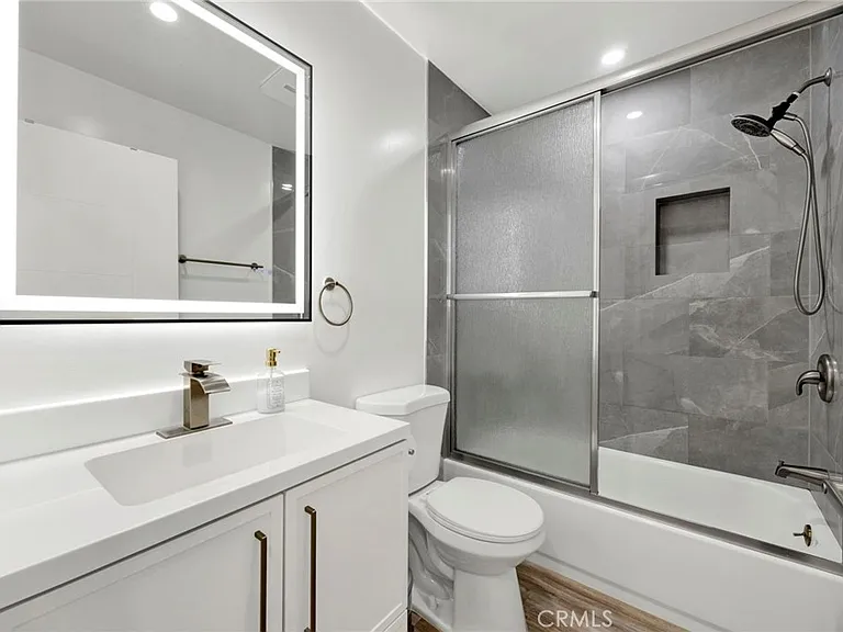 8744 Ruffner Ave — Photo 5