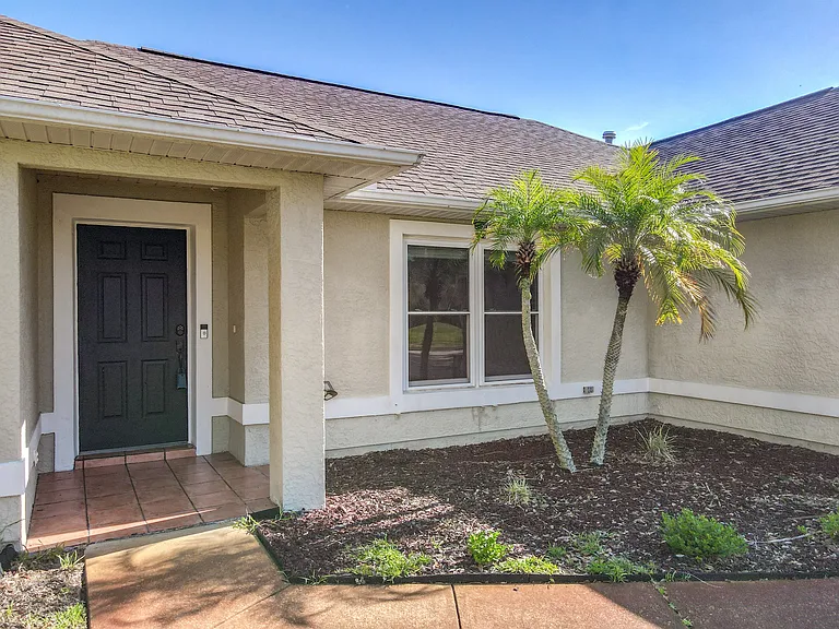 1342 Richwood Cir — Photo 3