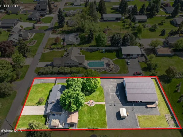 5903 N Davenport St, Dalton Gardens, ID 83815