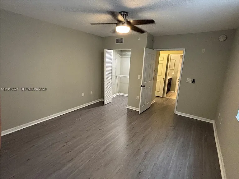 1900 Van Buren St #201B — Photo 14
