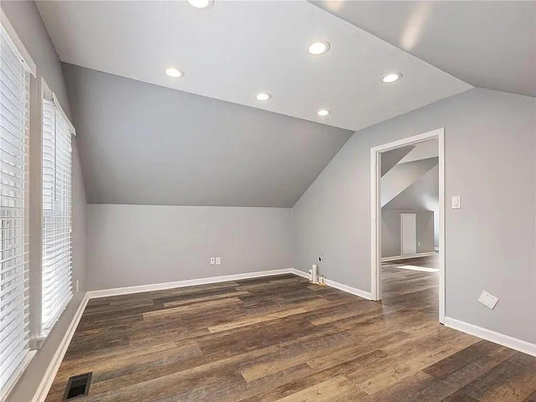 3965 Hamilton View Way — Photo 52