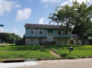 403 Prokop Ct, Webster, TX 77598