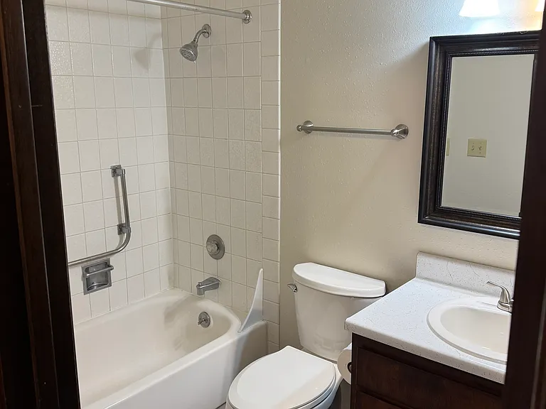 324 E 18th Ave #5 — Photo 4