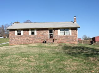 100 Tucker Hollow Rd W, Fall Branch, TN 37656