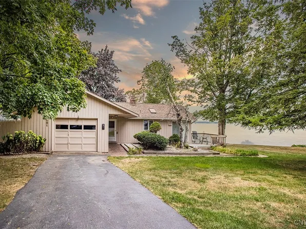 9081 Kohles Ln, Canastota, NY 13032