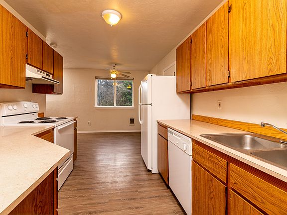 2nd image of 265/267 NE 56th Ct