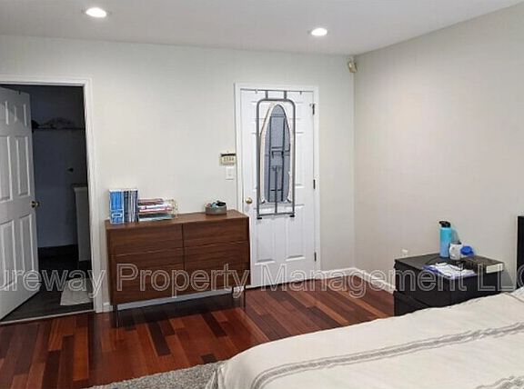 5th image of 202 Cypress Ln