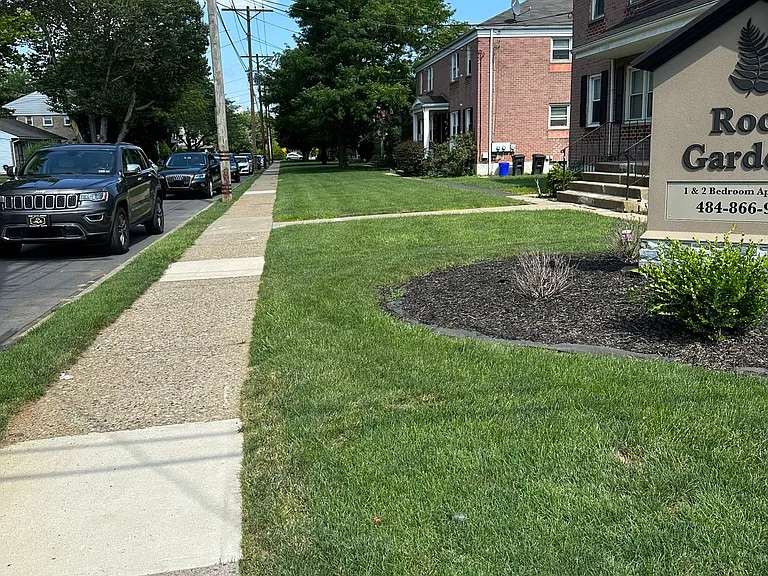Modern Comfort Meets Everyday Convenience at Rock Street Gardens! — Photo 2