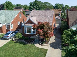 948 Buckingham Ave, Lincoln Park, MI 48146