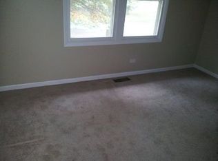 1195 Cumberland Rd, Aurora, IL 60504