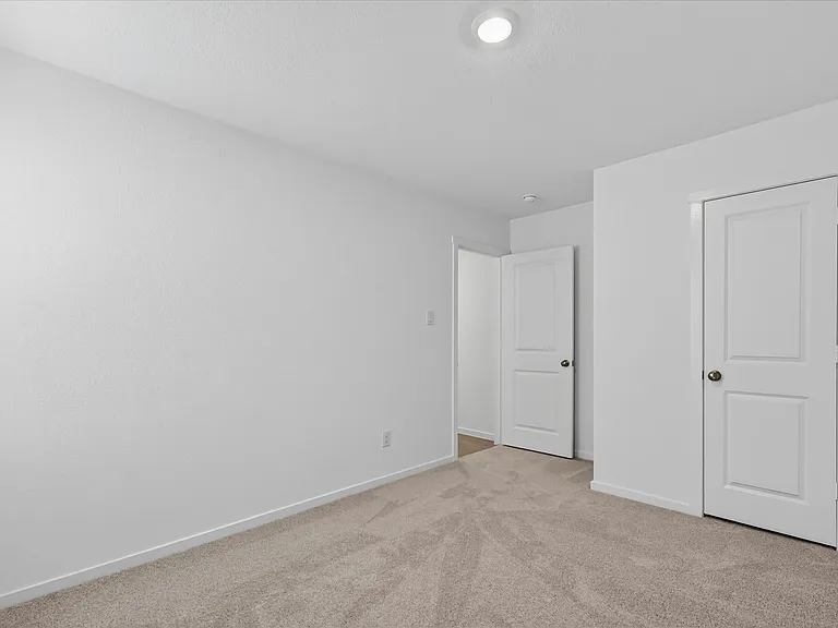 1328 Alfred St — Photo 9