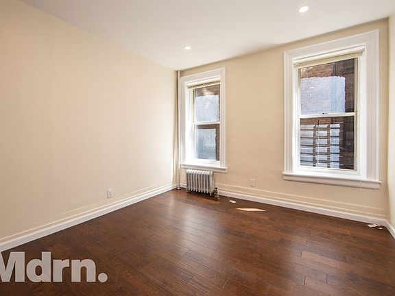 3rd image of 719 W 180th St APT 3