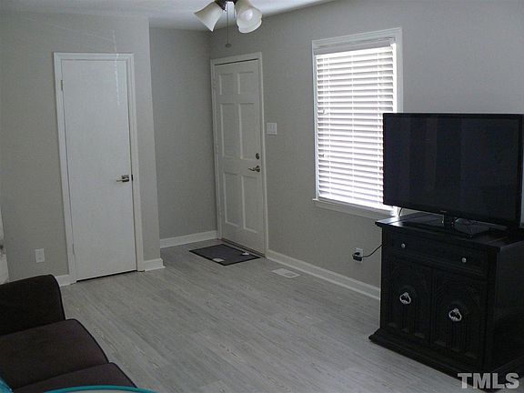 3rd image of 4021 Trevor Cir