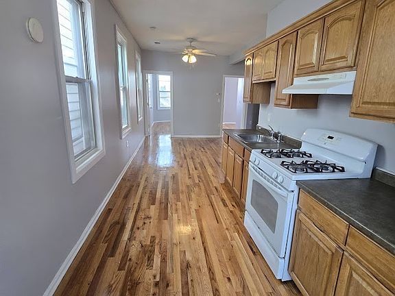 2nd image of 50 Gates Ave #2B
