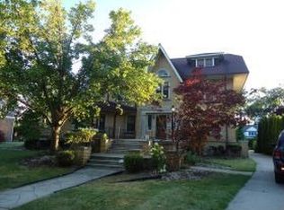 1043 Devonshire Rd, Grosse Pointe Park, MI 48230