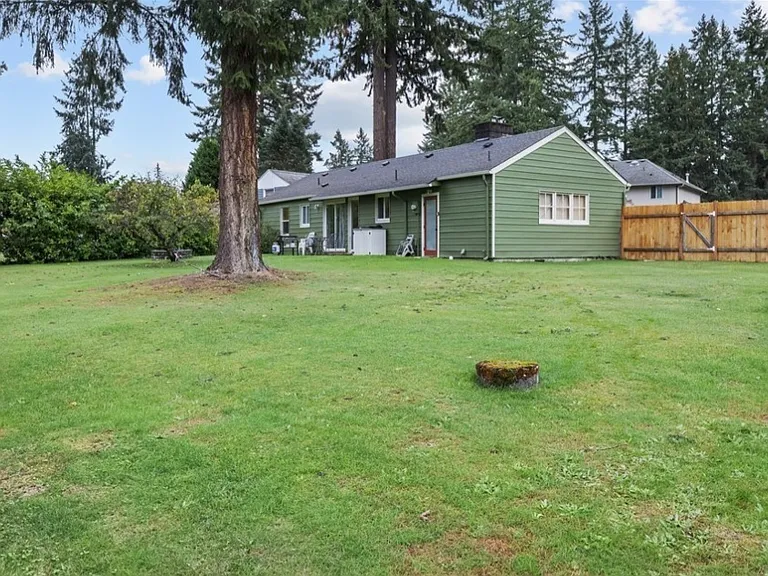 5823 Hillcrest Dr SW — Photo 9