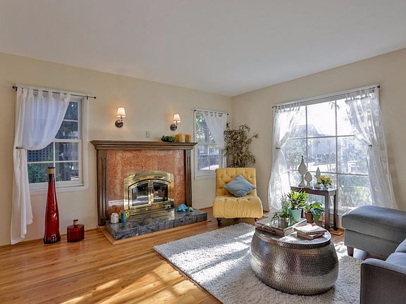 4th image of 1119 Pascoe Ave
