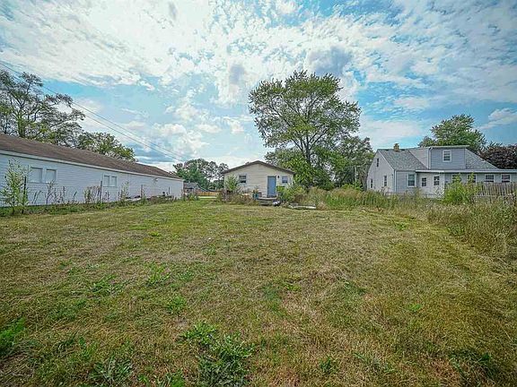 4th image of 2807 Coleman Ave