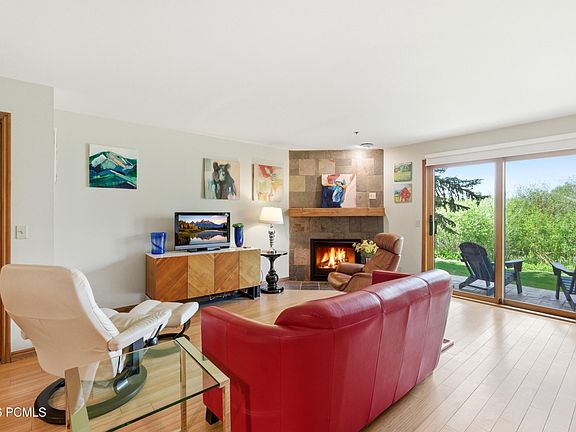 5th image of 557 Saddle View Way #17