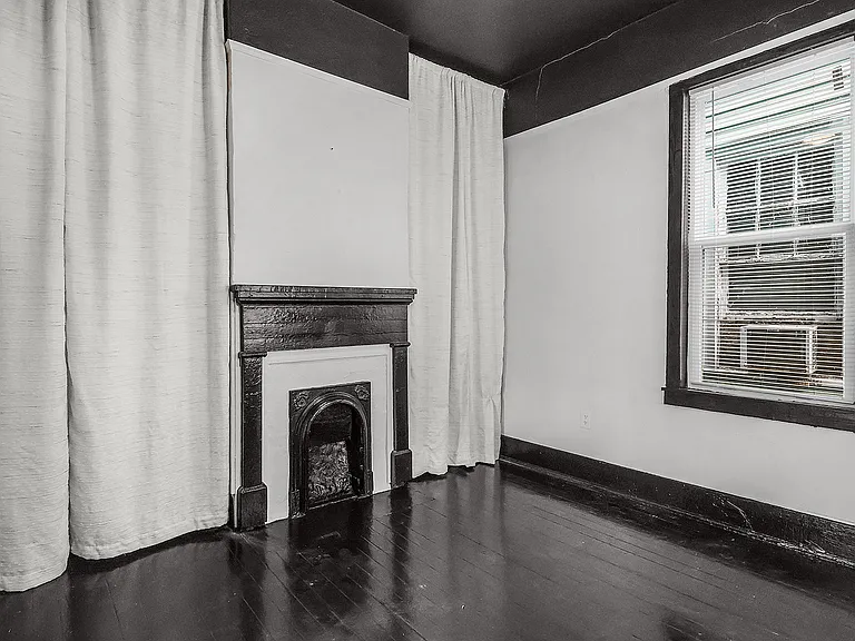 2221 Harden St — Photo 12