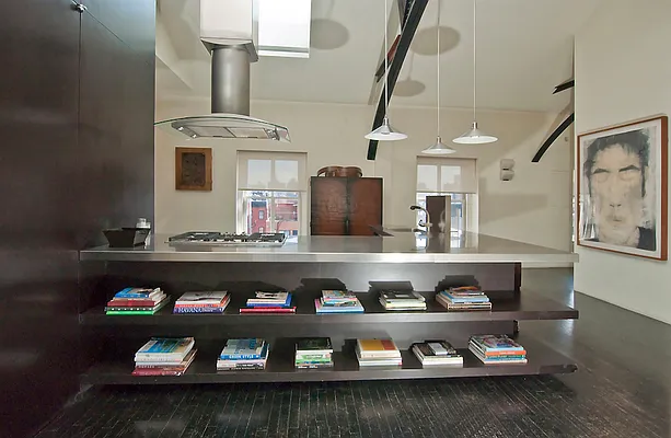 Sold by Azulay Group | media 20