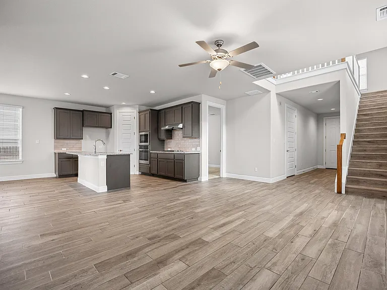 101 Stone Canyon Dr — Photo 8