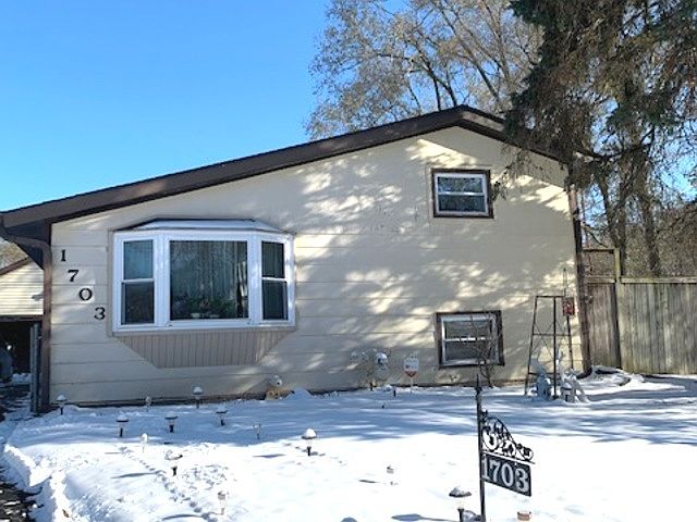 1st image of 1703 Queens Ct