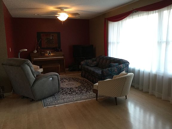 Main Floor Open Front Rm