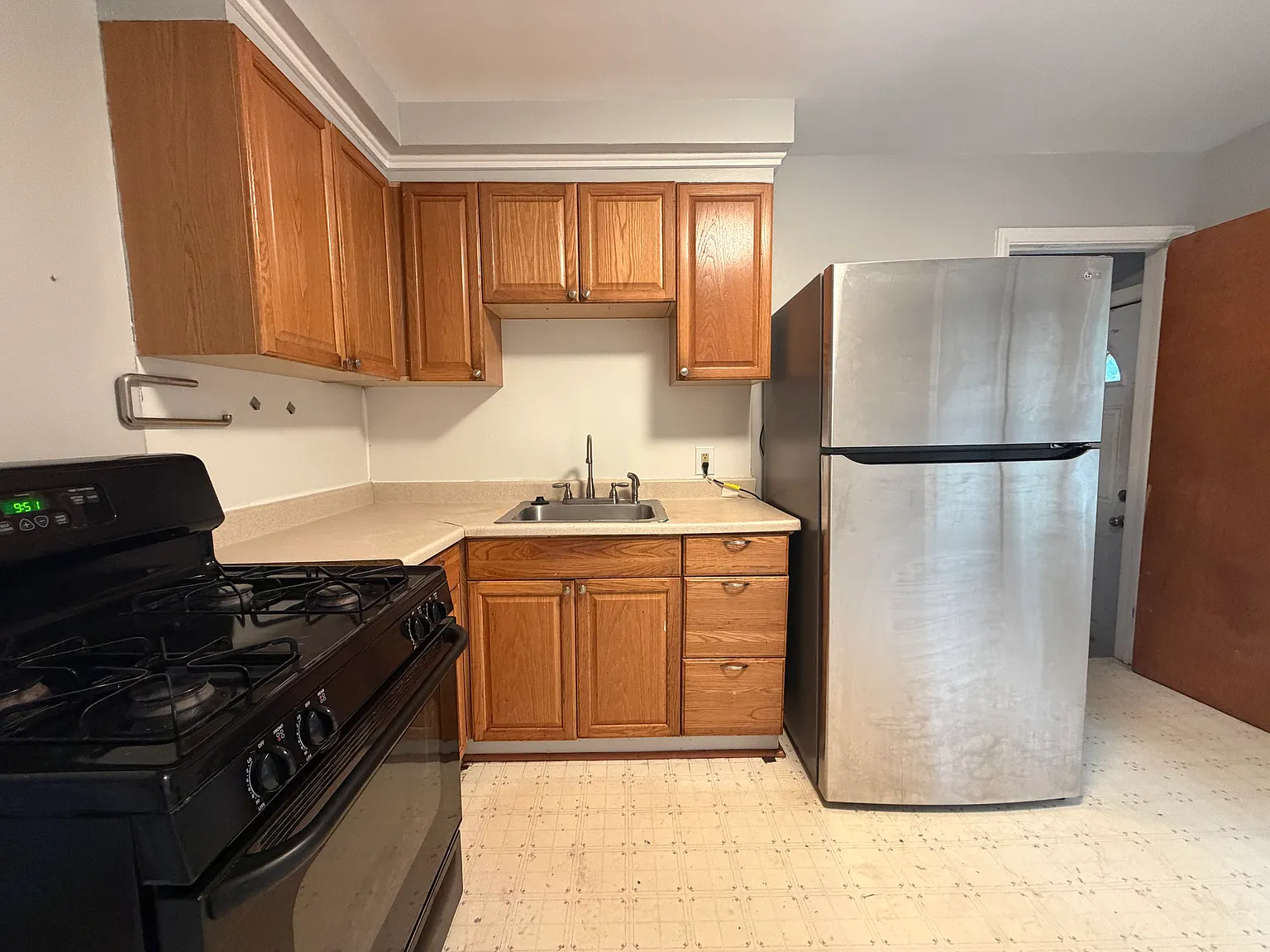 2 bed, 725 sqft, $1,600 — Photo 4