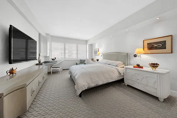 Sold by Douglas Elliman | media 6