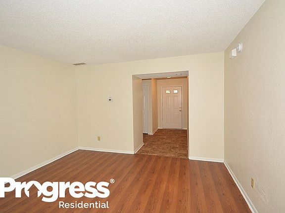 3rd image of 3419 W 52nd St