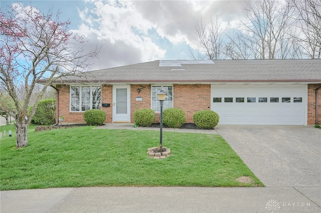 732 Grandview Dr photo 1