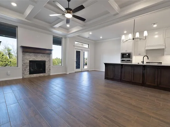 9805 Aster St, Edmond, OK 73025
