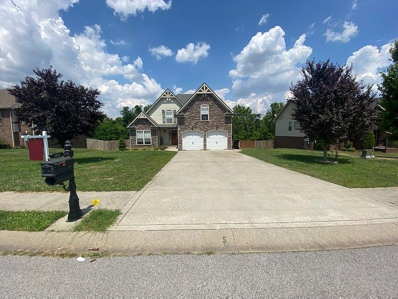 2nd image of 1557 Bonnie Blue Ave