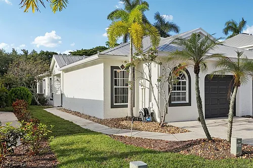 10709 Pelican Dr Photo 1