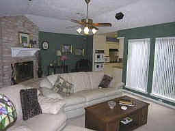 3rd image of 1911 Quail Valley East Dr