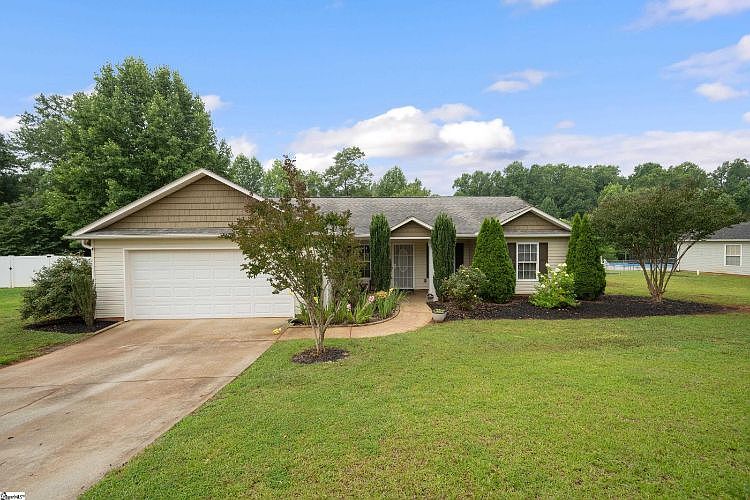 1st image of 141 Albus Dr