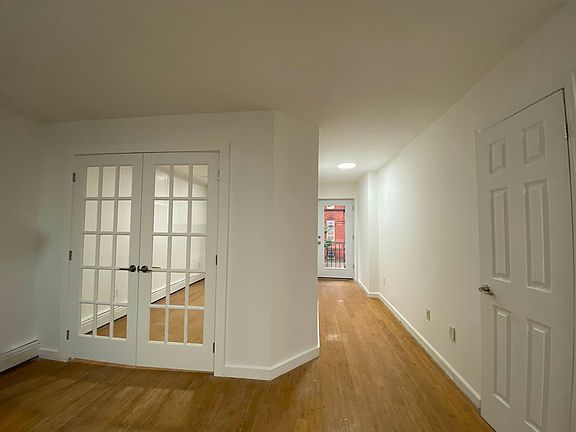 3rd image of 244 Macdougal St #2B