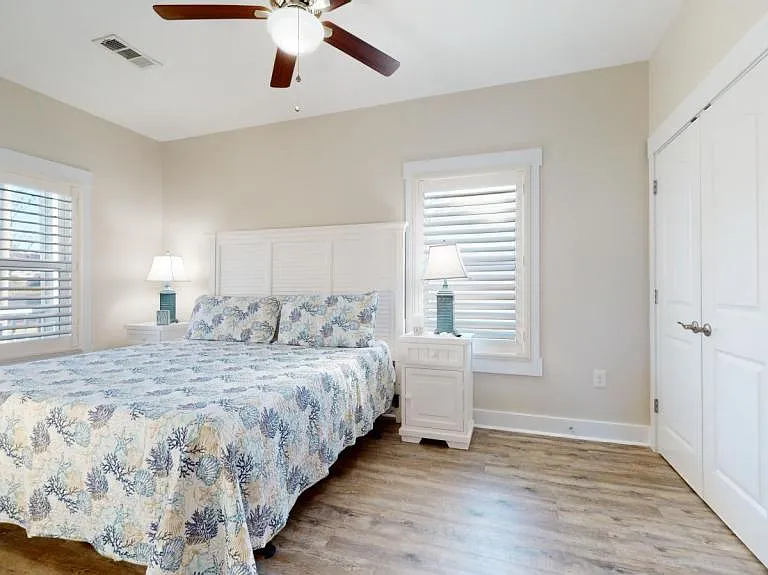 325 Governor Dr — Photo 15