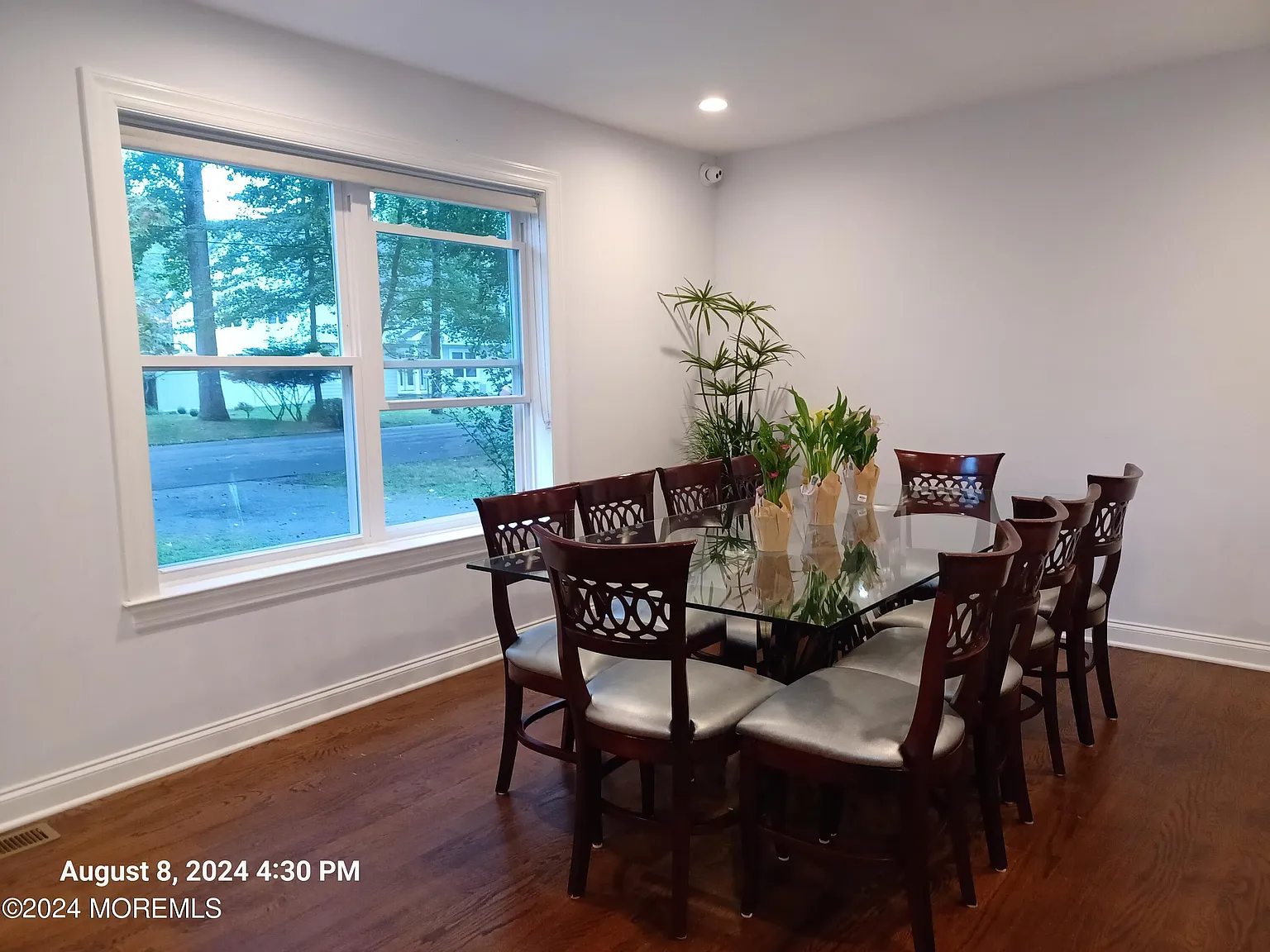 3 bed, 3.5 bath, 2880 sqft, $3,500 — Photo 4