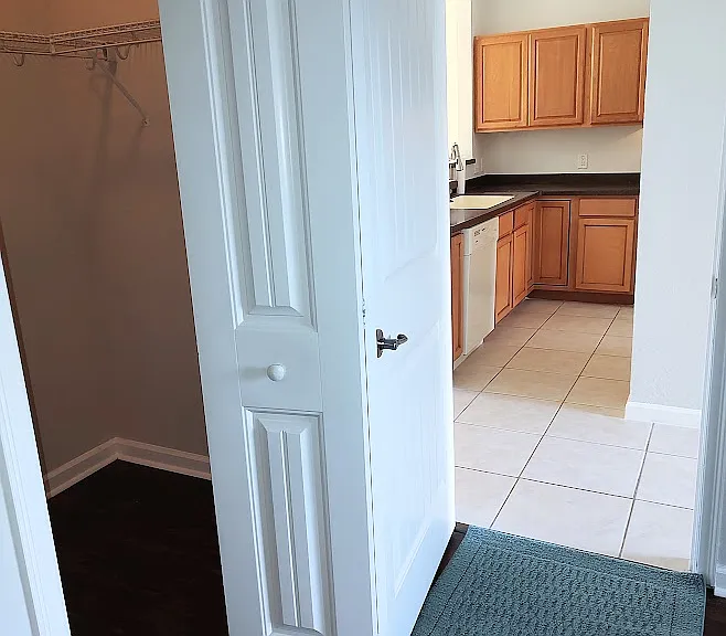 2935 NE 7th St #304 — Photo 12