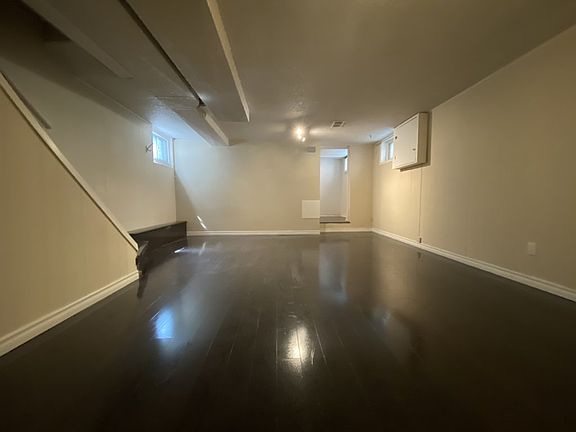 2nd image of 76 Eastwood Rd #X