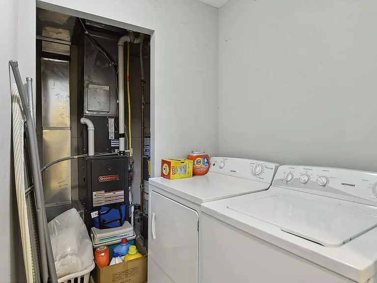 3317 Bryant Ave S #2 — Photo 23