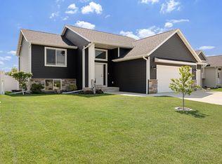 2102 14th Ave NE, Austin, MN 55912