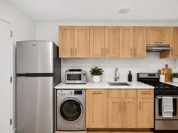 3rd image of 63 W 104th St APT 101