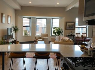 919 W Addison St APT 3, Chicago, IL 60657