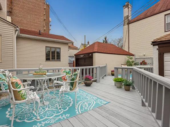 9221 Ridge Boulevard image 6 of 12